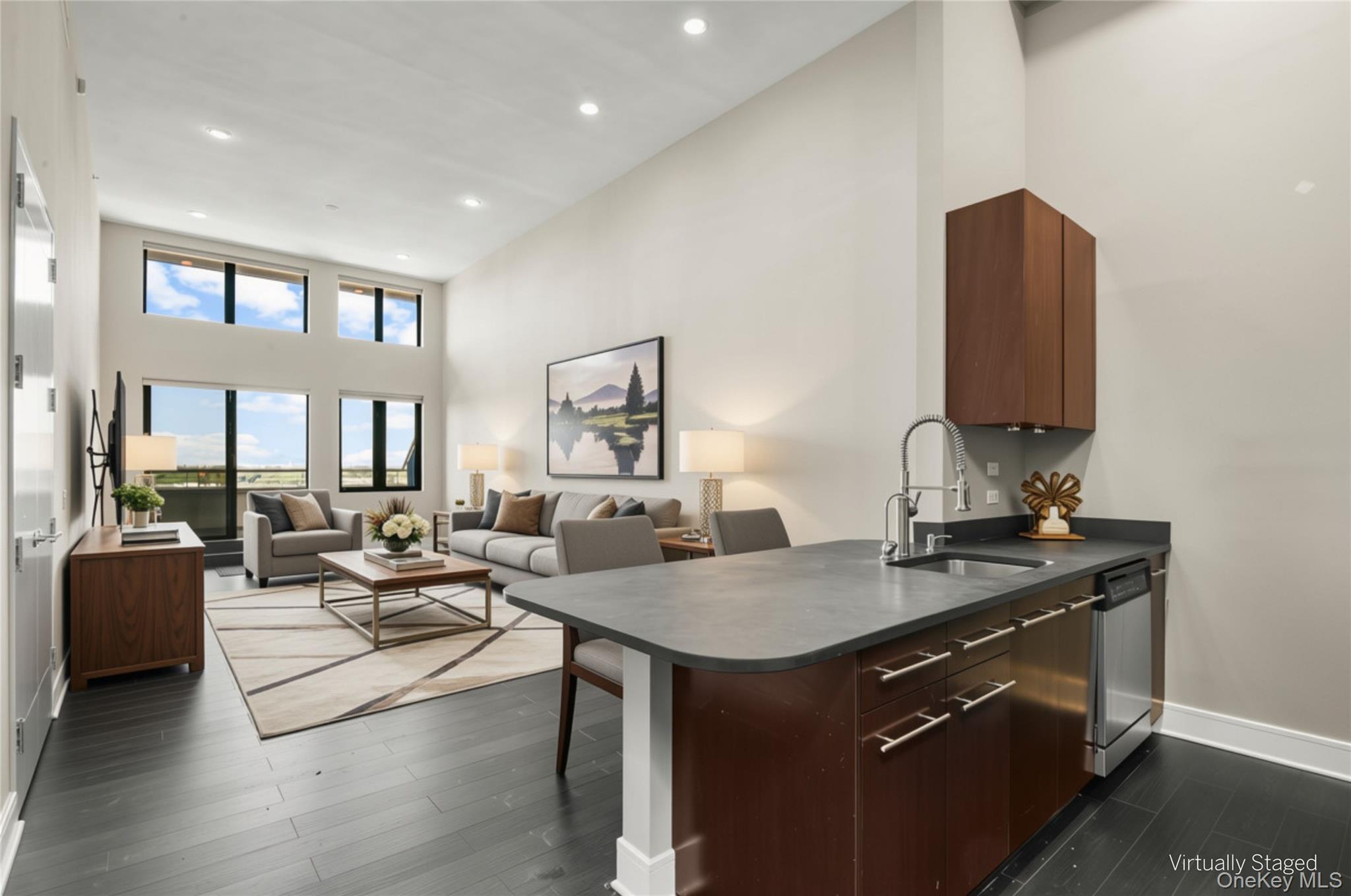 25 Leroy Place, Unit PH7