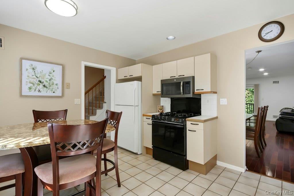 14 Corners Road – For Sale photo 13