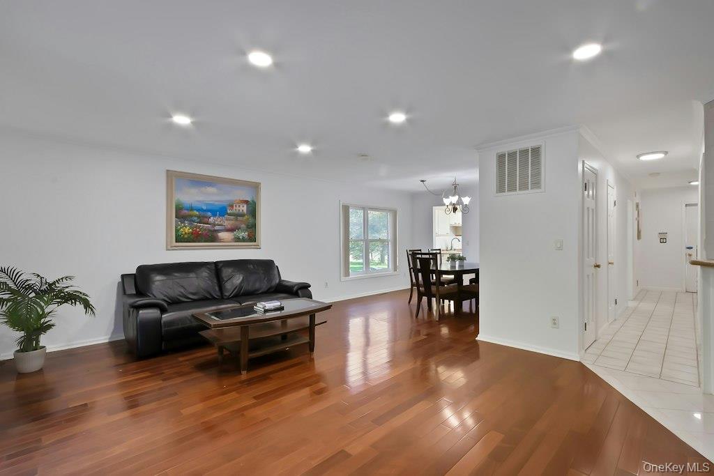 14 Corners Road – For Sale photo 10