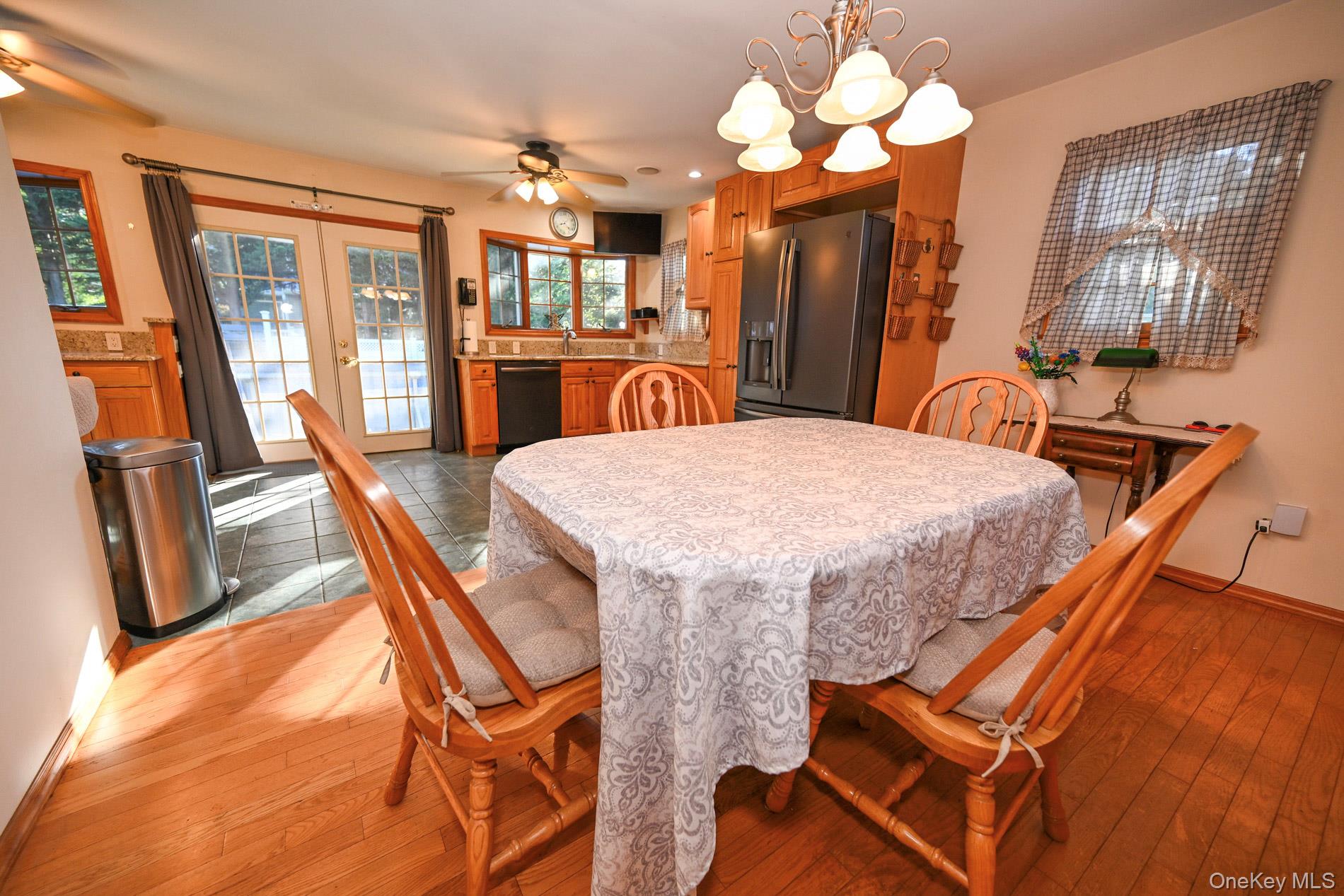 2297 Girard Place – For Sale photo 9