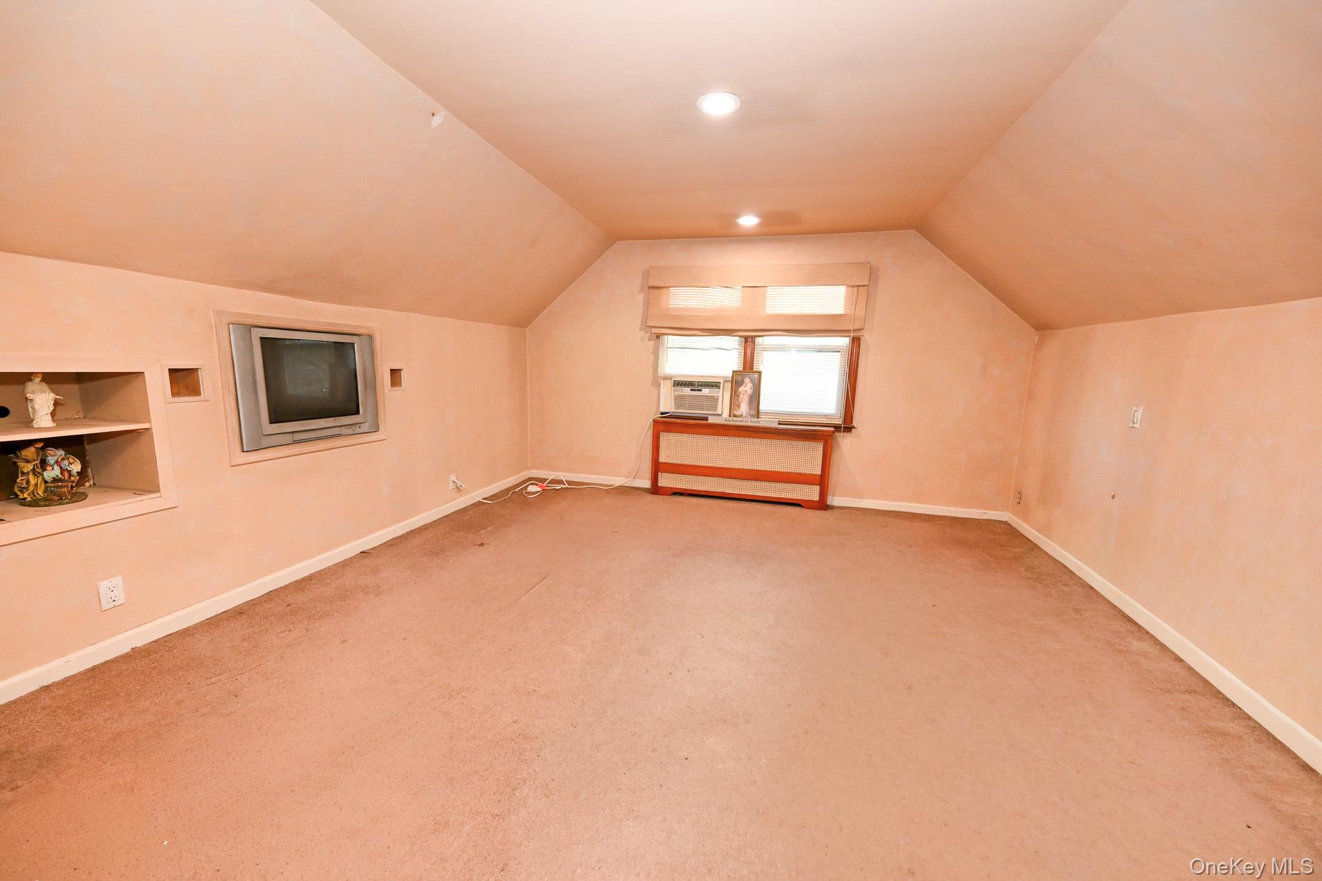 2297 Girard Place – For Sale photo 16