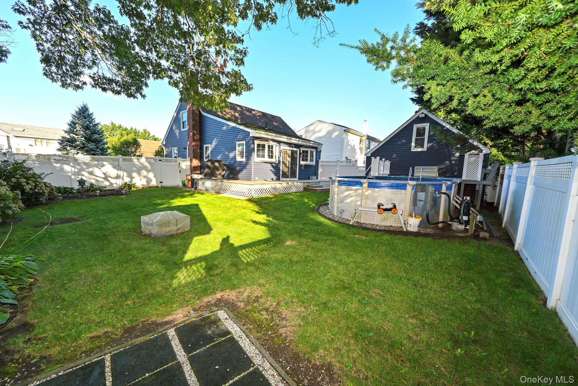 2297 Girard Place – For Sale photo 24