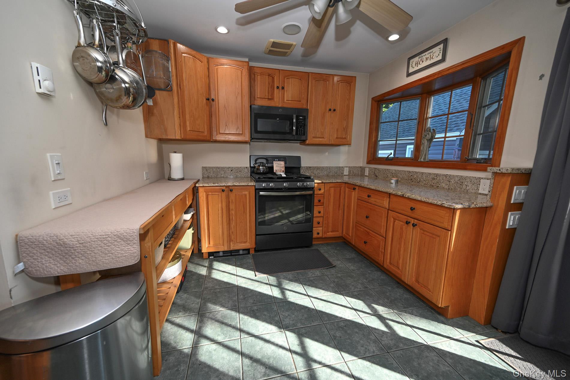 2297 Girard Place – For Sale photo 7