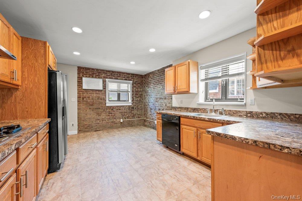 82-41 166th Street – For Sale photo 9