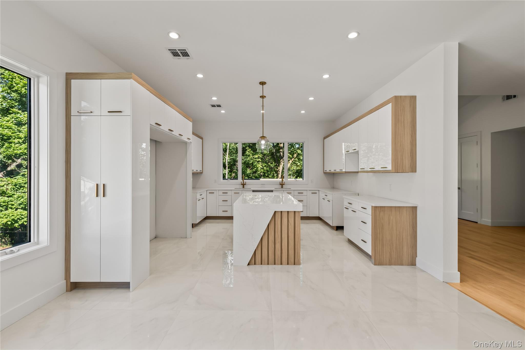 30 Northbrook Road, Unit 201 photo 9