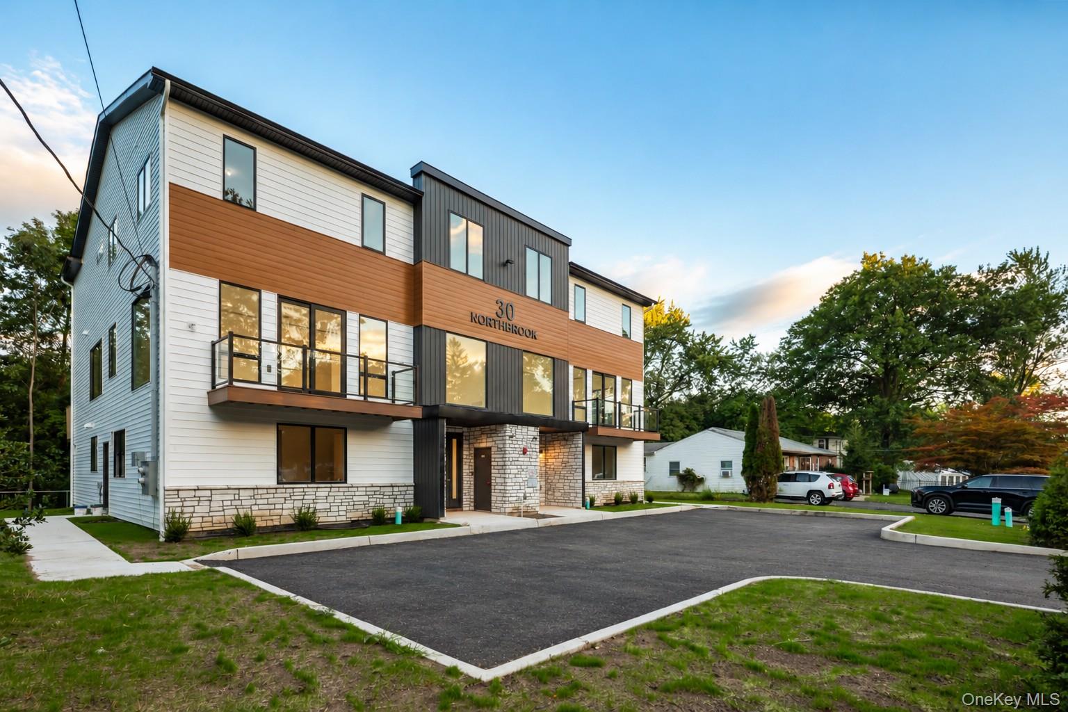 30 Northbrook Road, Unit 201 photo 2