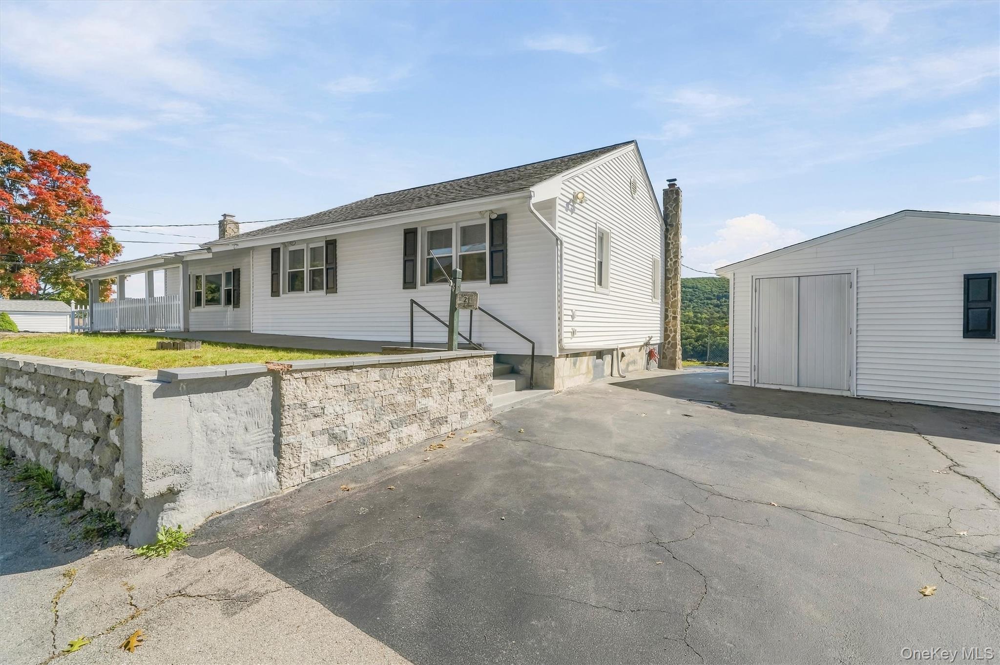 21 Rivercrest Road – For Sale photo 6