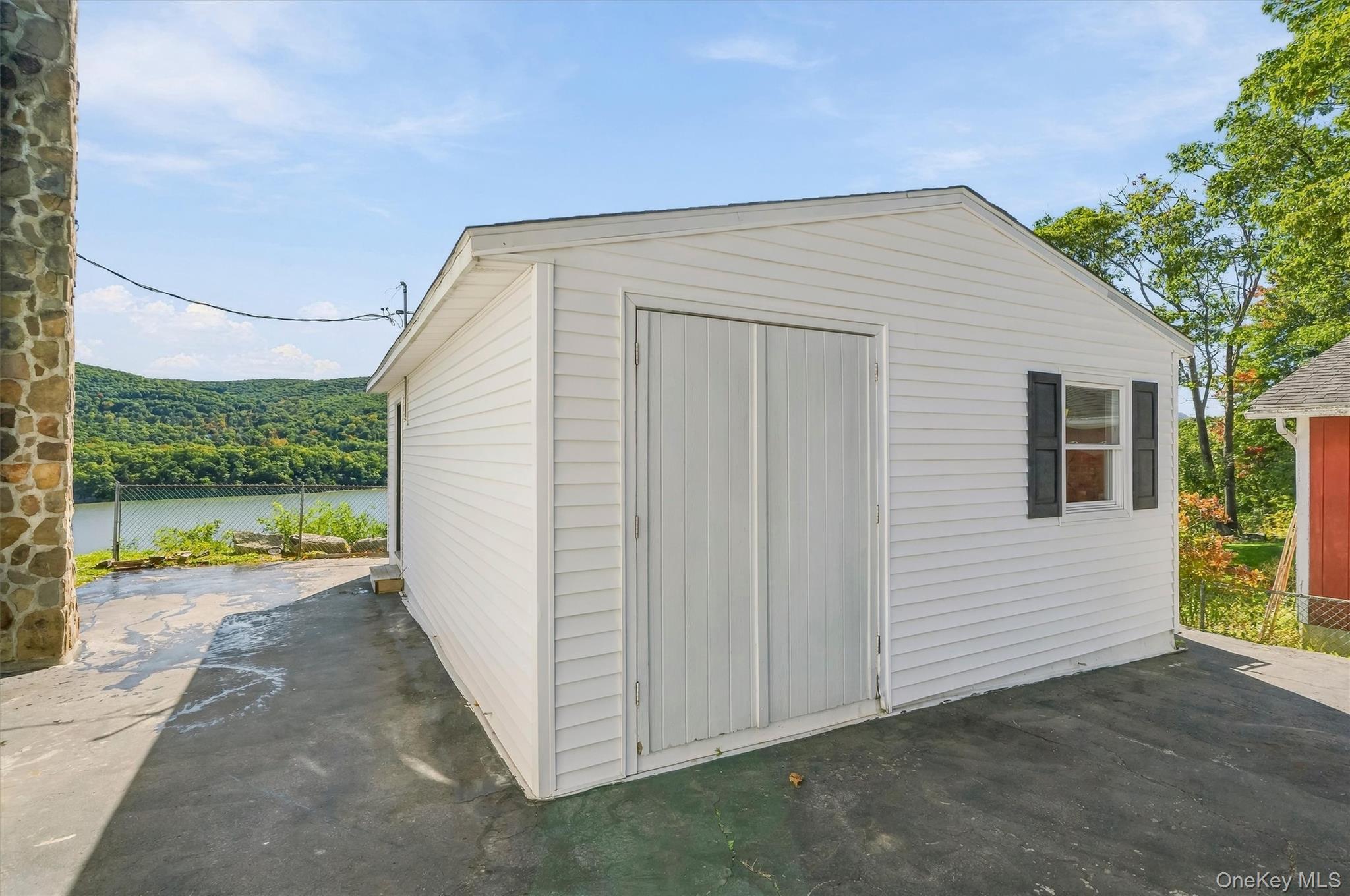 21 Rivercrest Road – For Sale photo 38