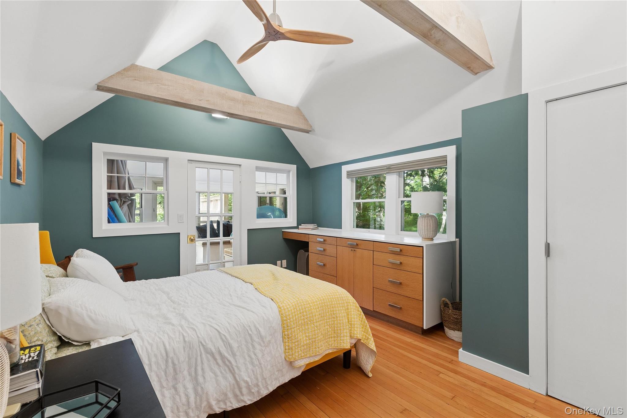 10 Oak Lane – For Sale photo 13