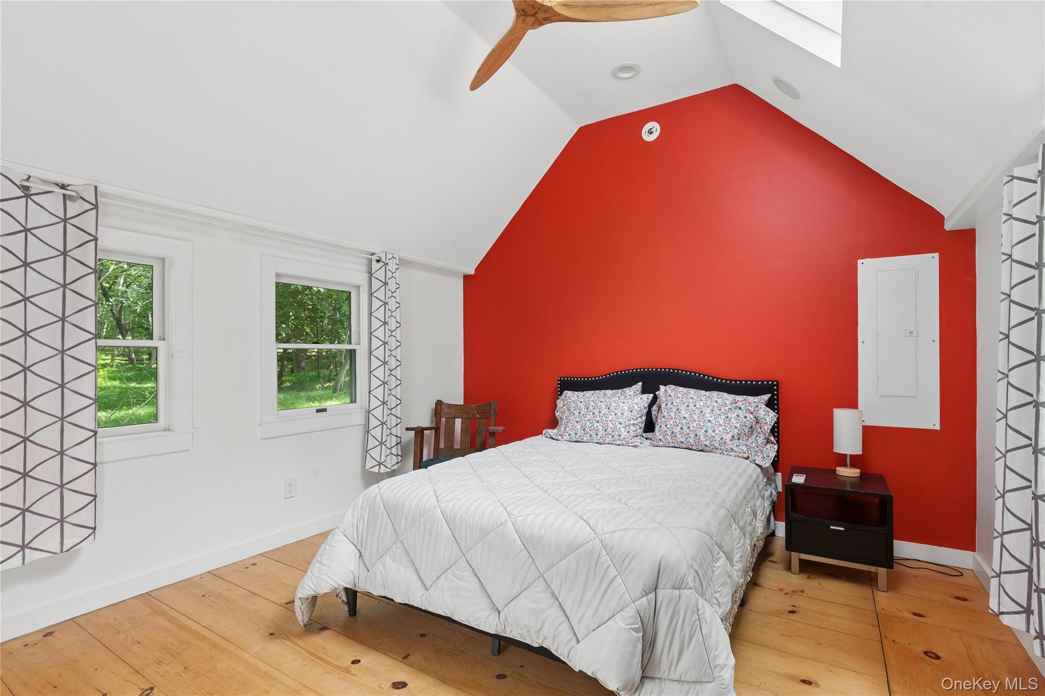 10 Oak Lane – For Sale photo 12