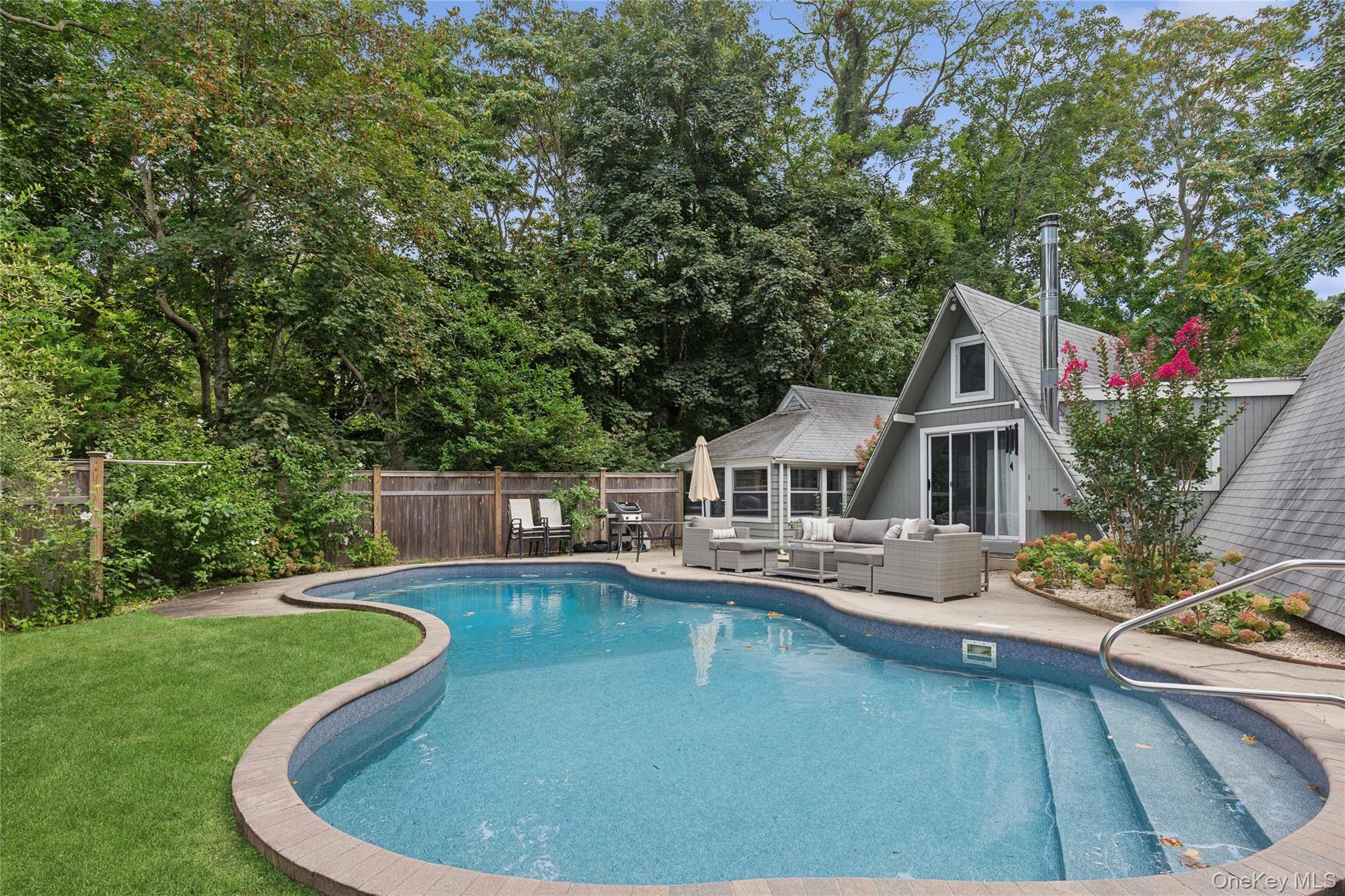 10 Oak Lane – For Sale