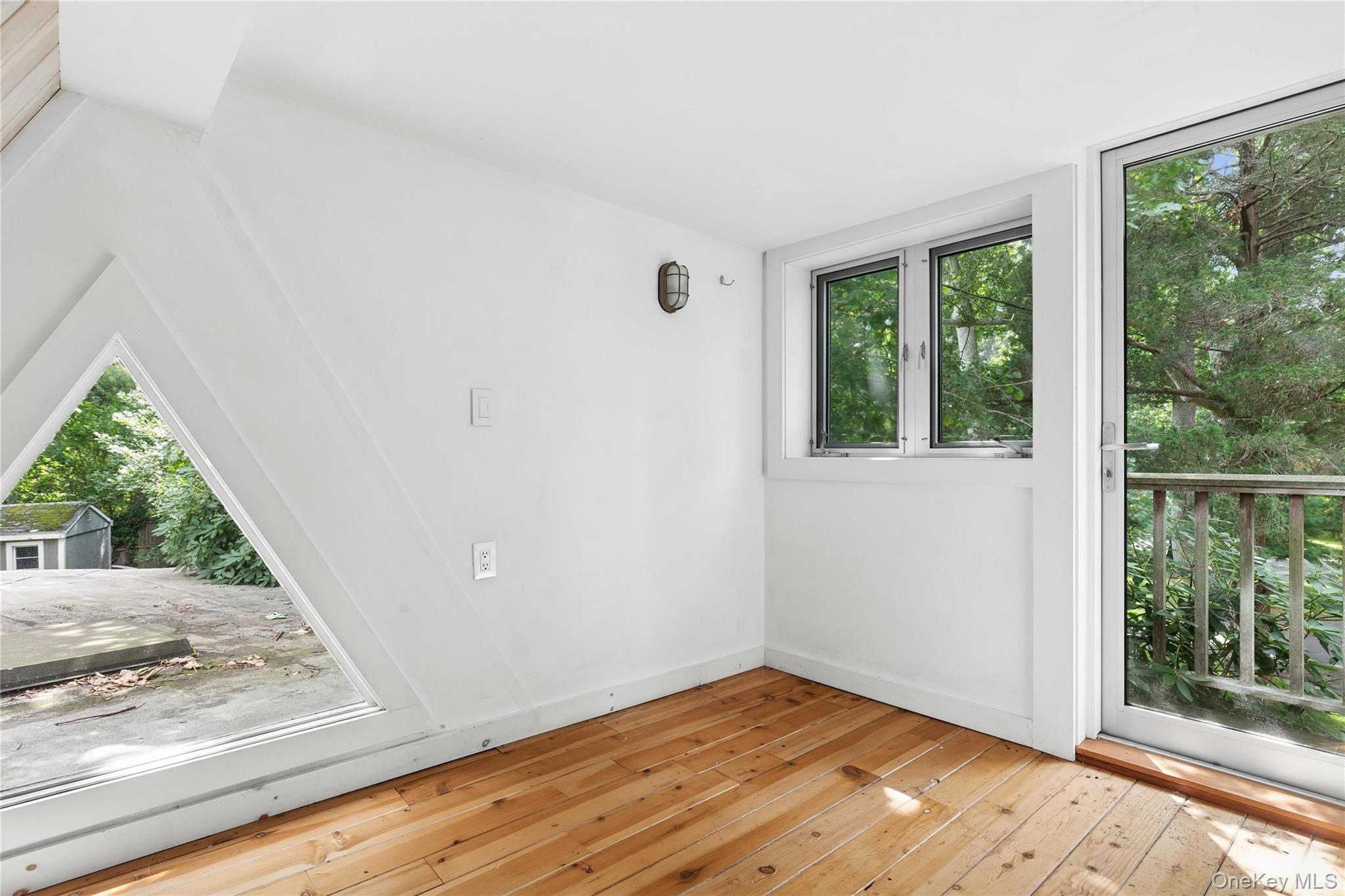 10 Oak Lane – For Sale photo 14