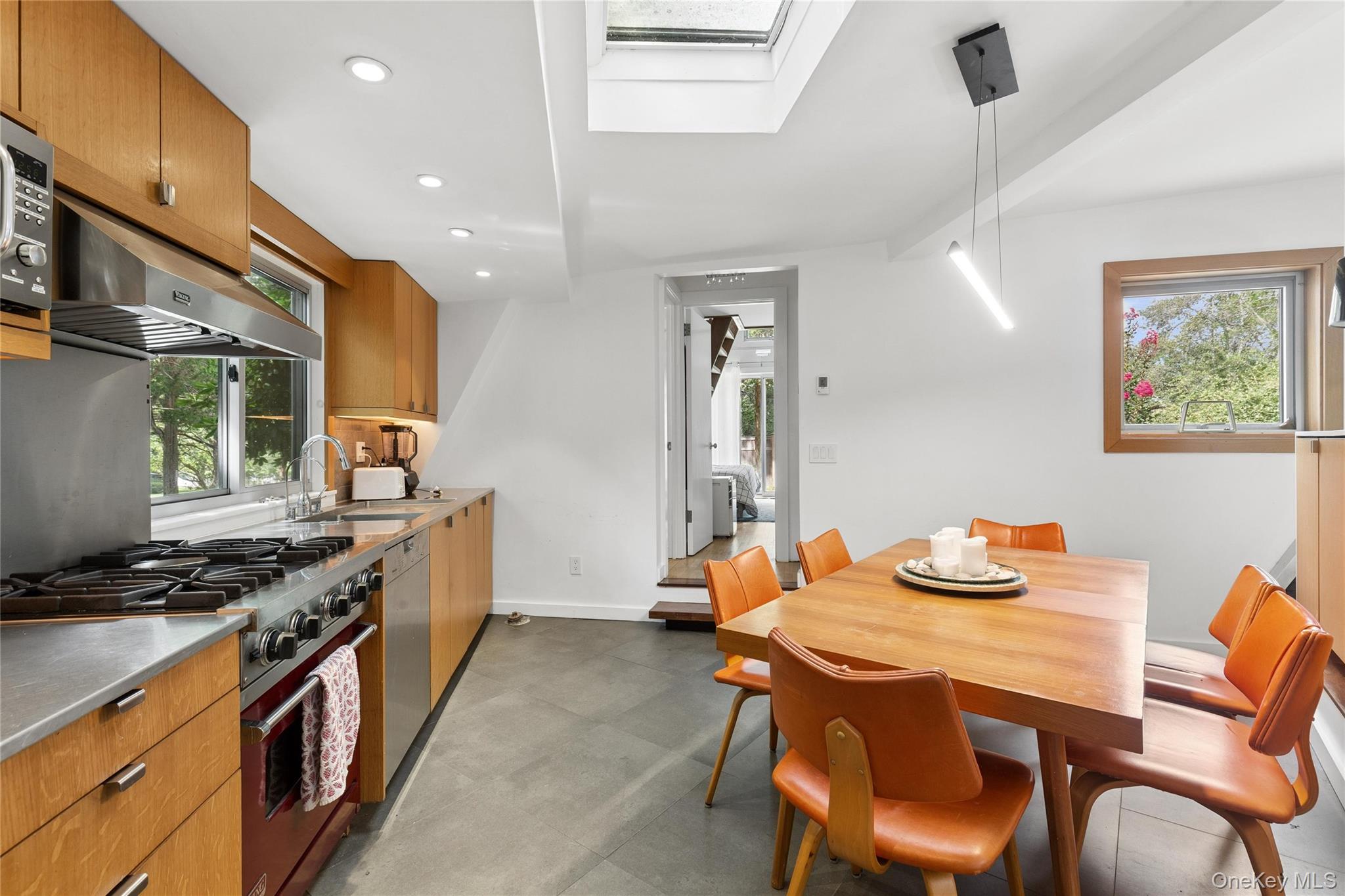 10 Oak Lane – For Sale photo 8