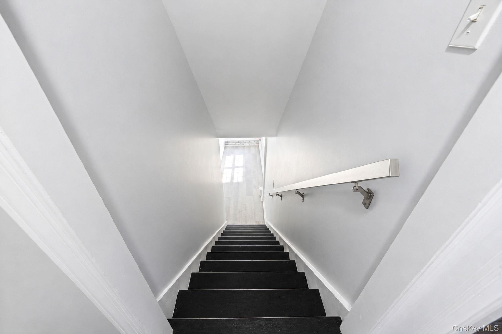 90 Twin Lane N – For Sale photo 12