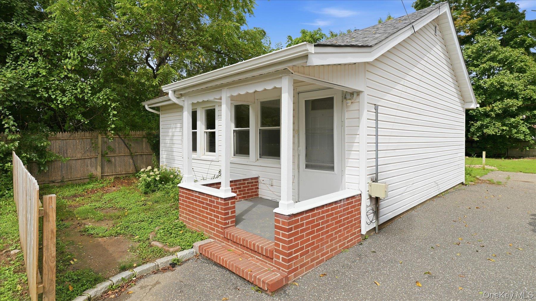 455 Moriches Road, Unit Cottage be photo 3