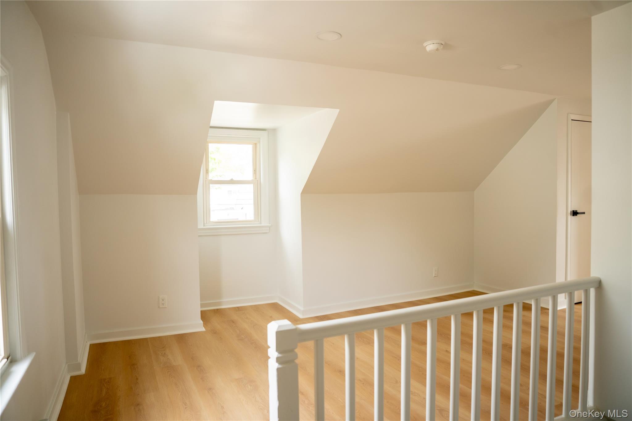 586 Stratford Road – For Sale photo 17