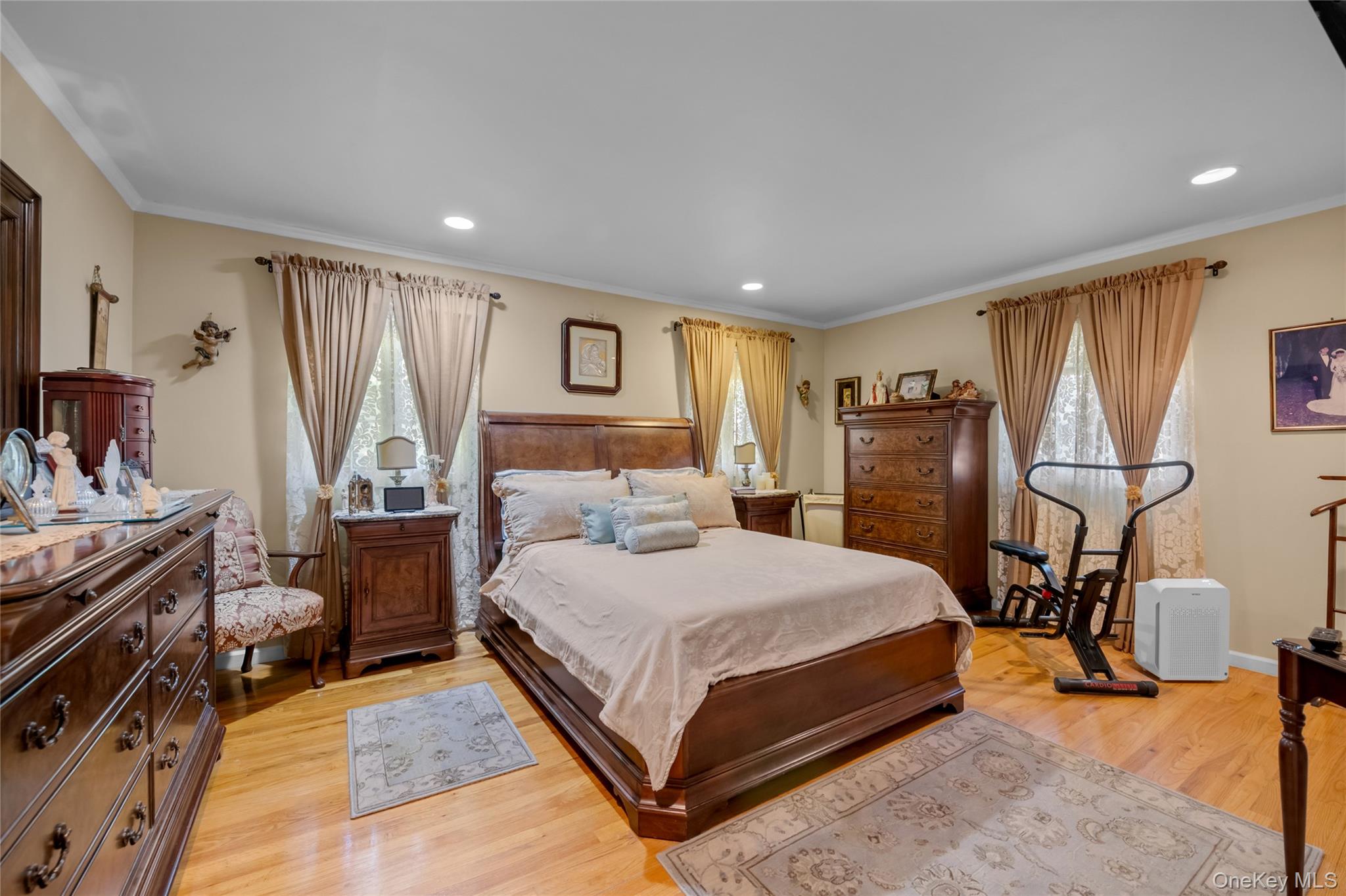 936 Stratford Court – For Sale photo 10