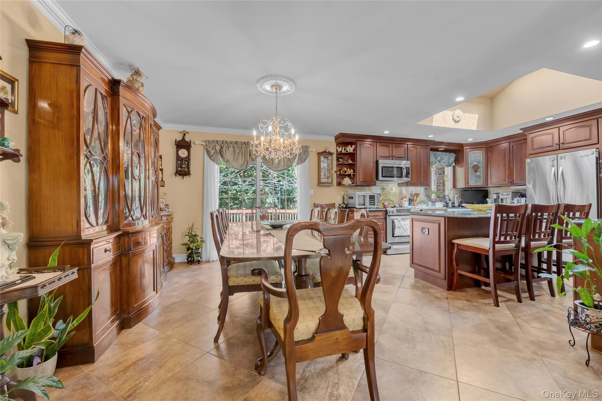 936 Stratford Court – For Sale photo 7