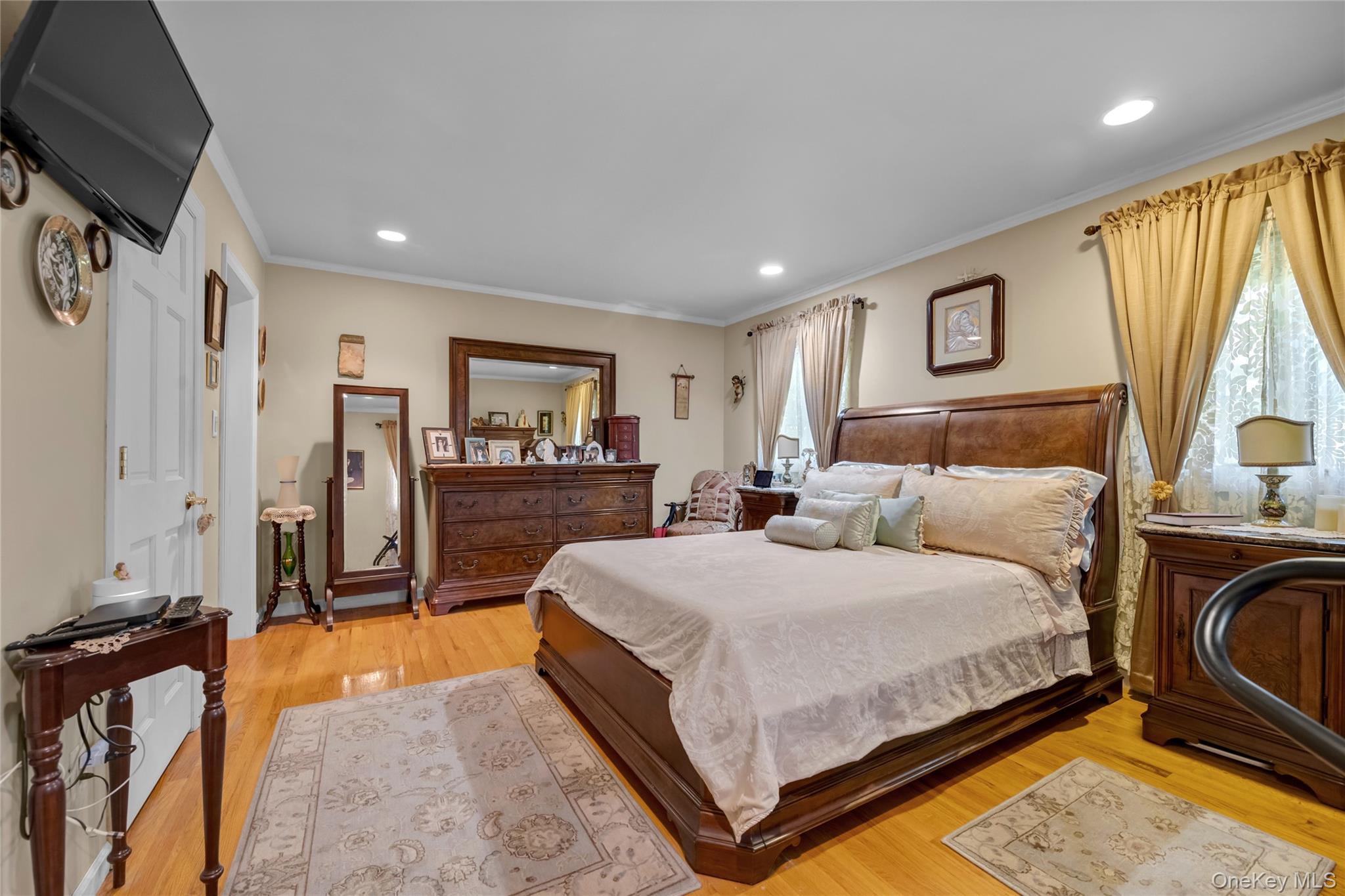 936 Stratford Court – For Sale photo 11