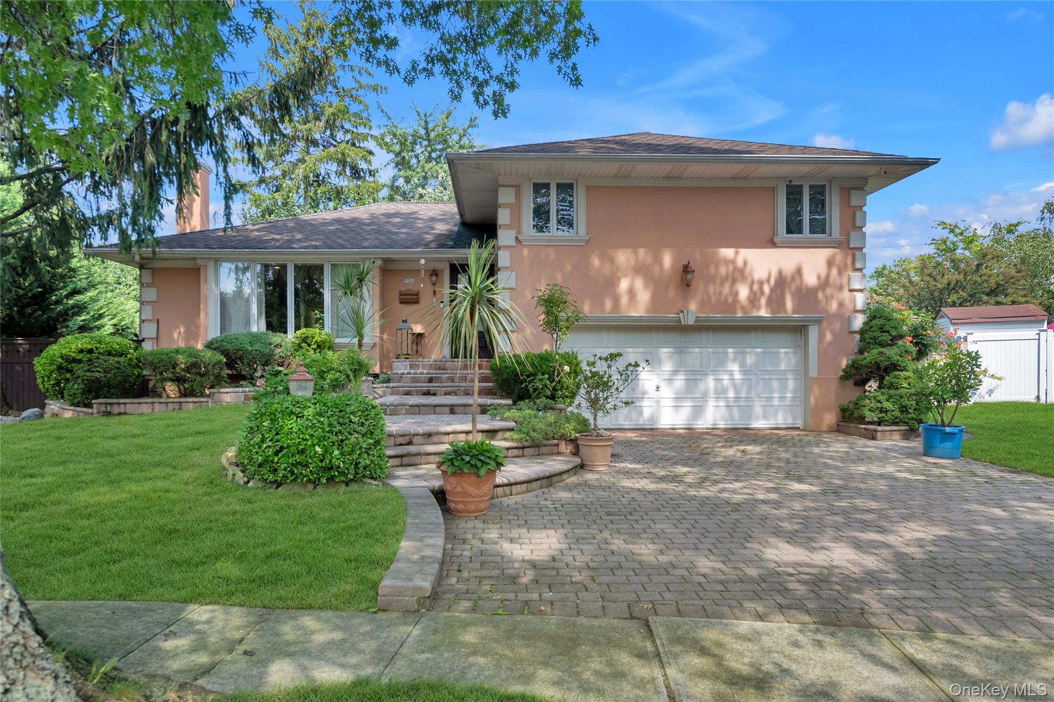 936 Stratford Court – For Sale