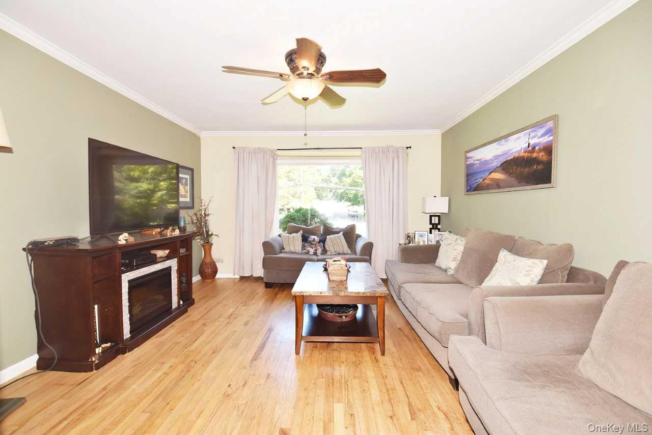 90 Cornell Drive – For Sale photo 3
