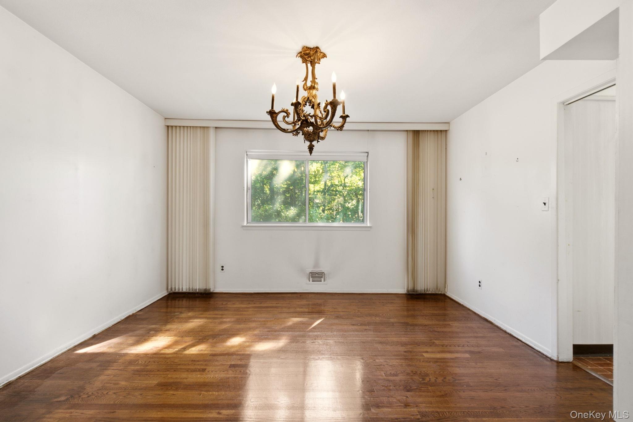 63 Lauren Avenue – For Sale photo 8