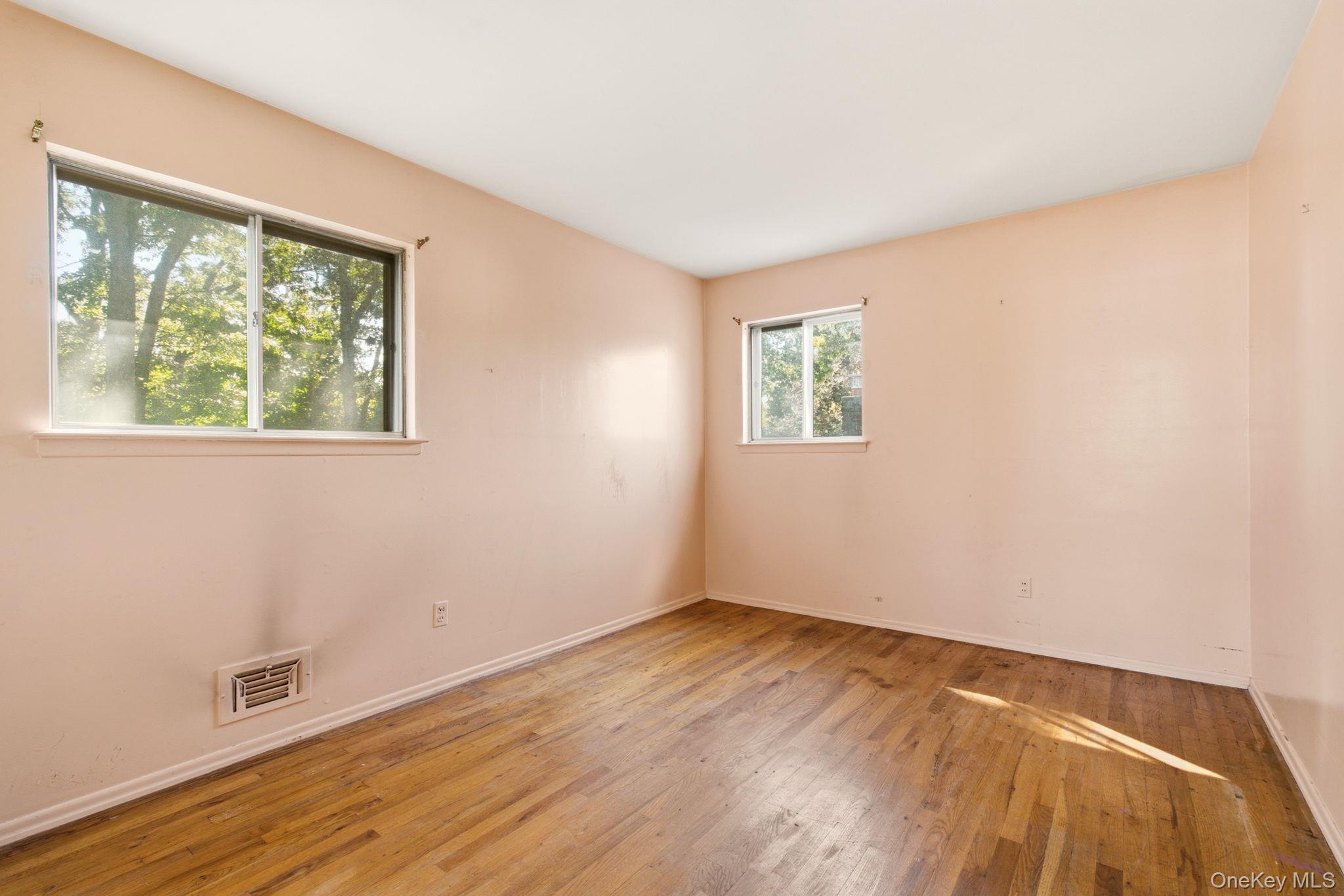 63 Lauren Avenue – For Sale photo 27