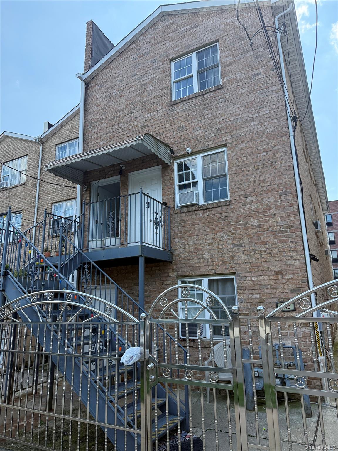 762 E 234th Street, Unit 3