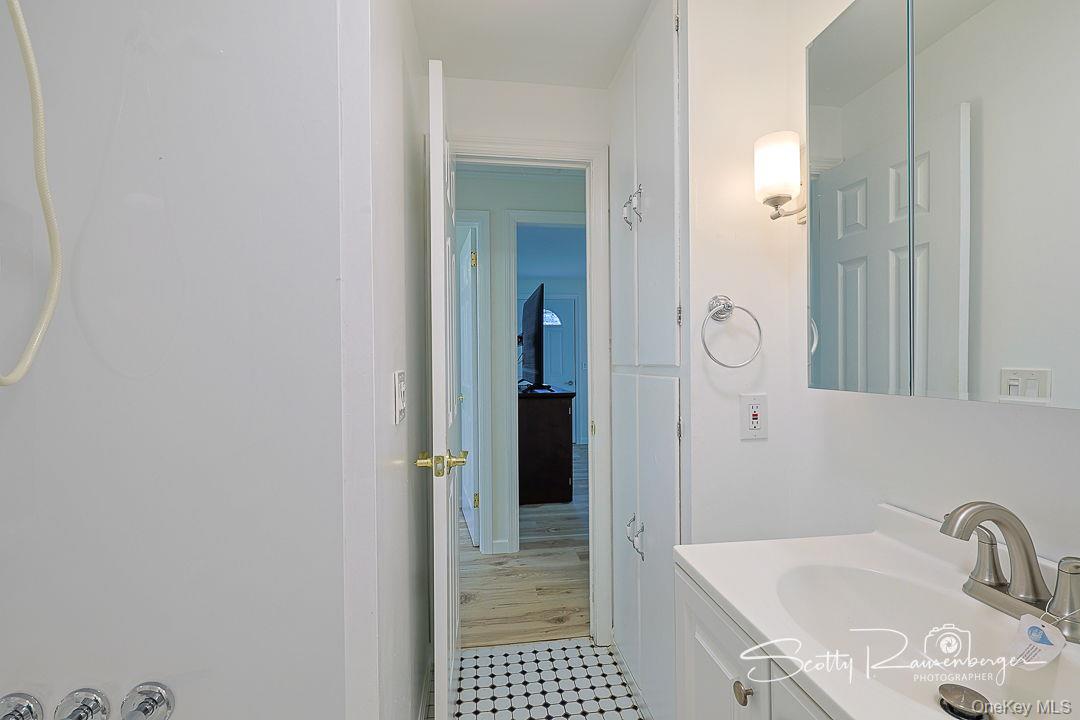 814 N Hillside Road – For Sale photo 9