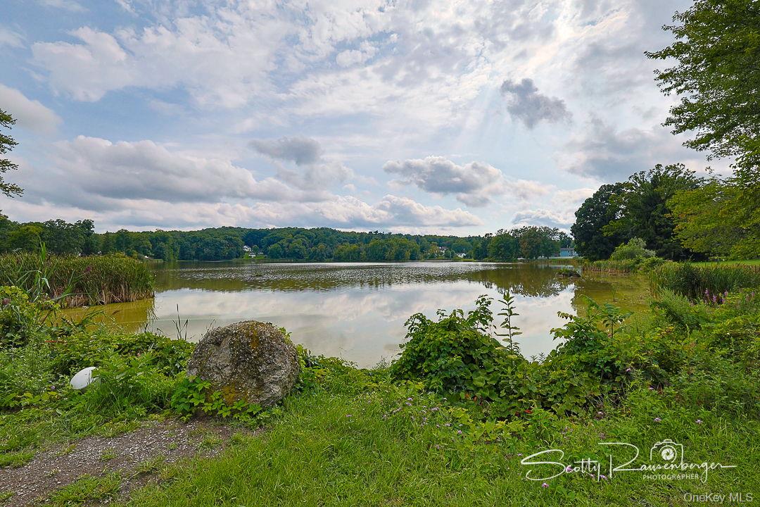 814 N Hillside Road – For Sale photo 3