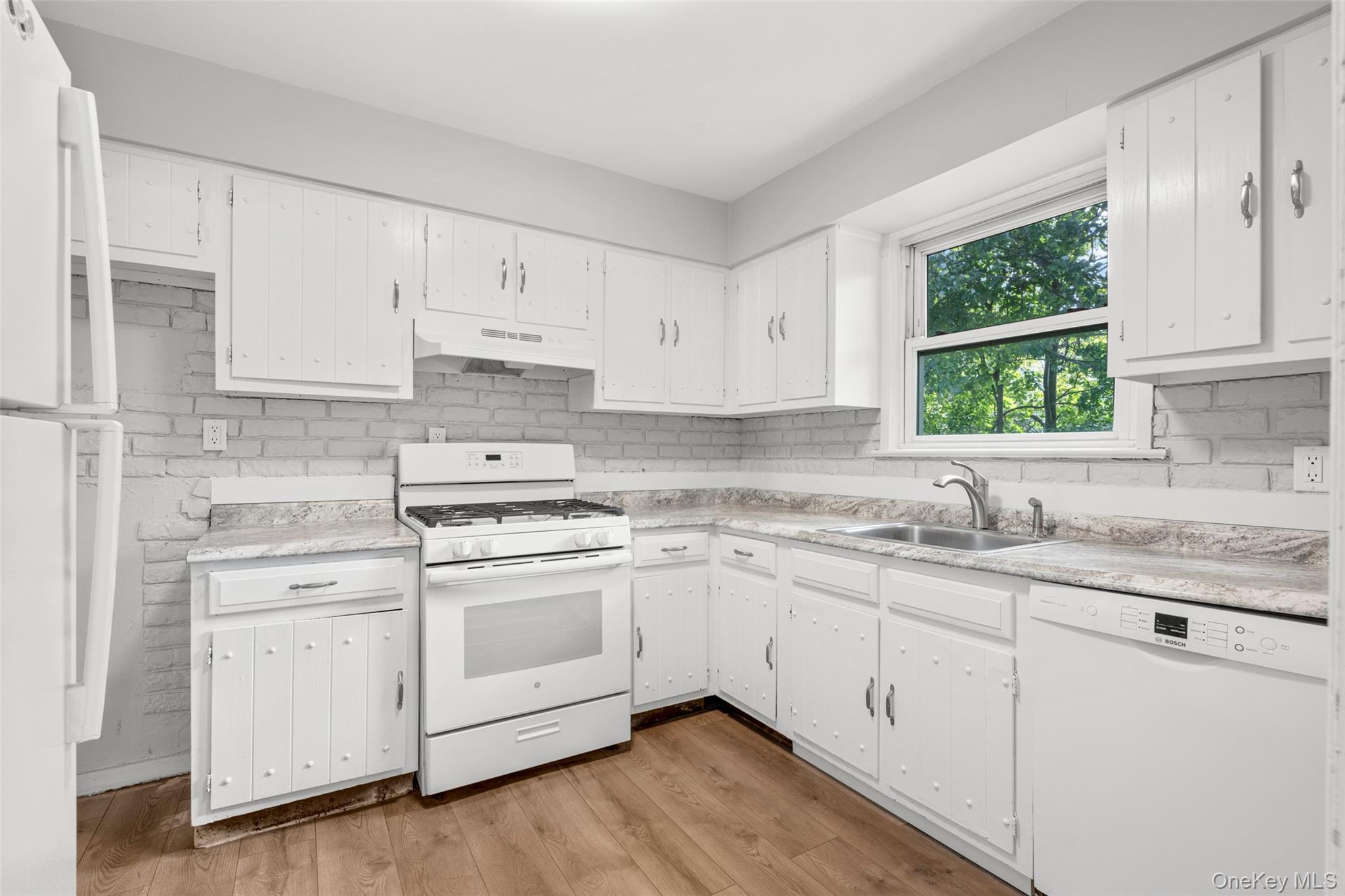 907 Palmer Avenue, Unit C2 photo 13
