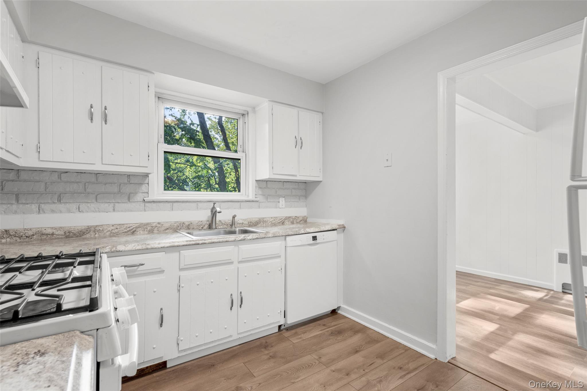 907 Palmer Avenue, Unit C2 photo 12