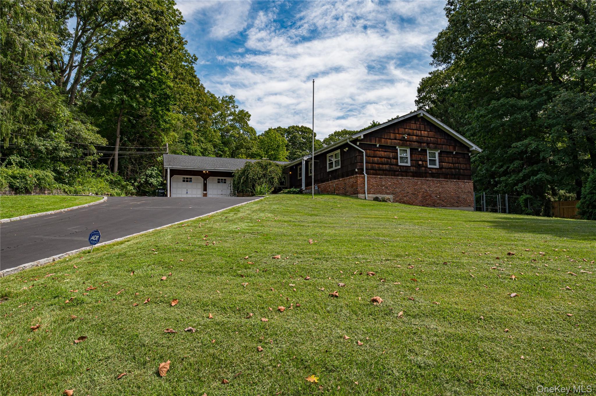 37 Buckingham Drive – For Rent