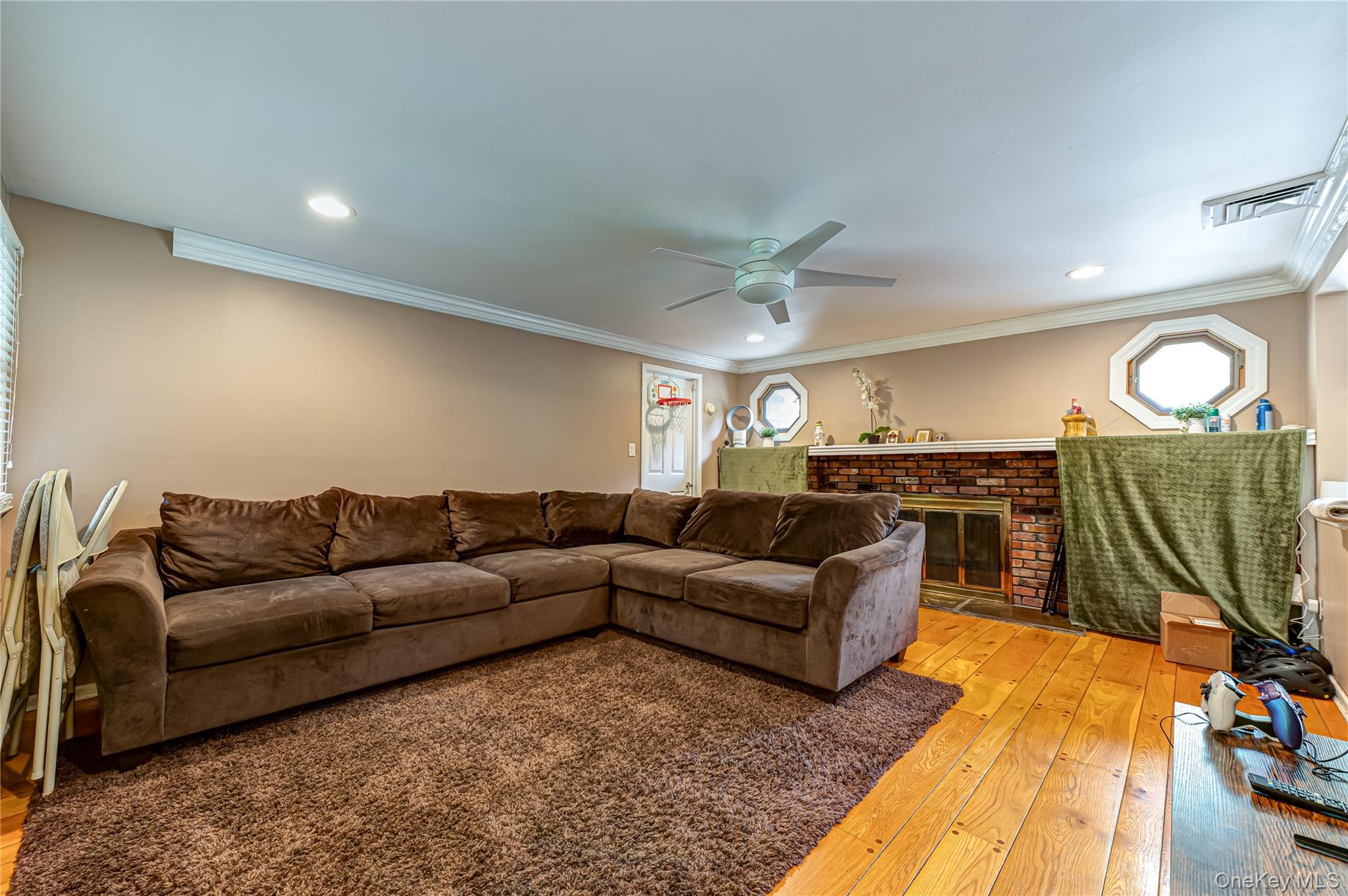 37 Buckingham Drive – For Rent photo 2