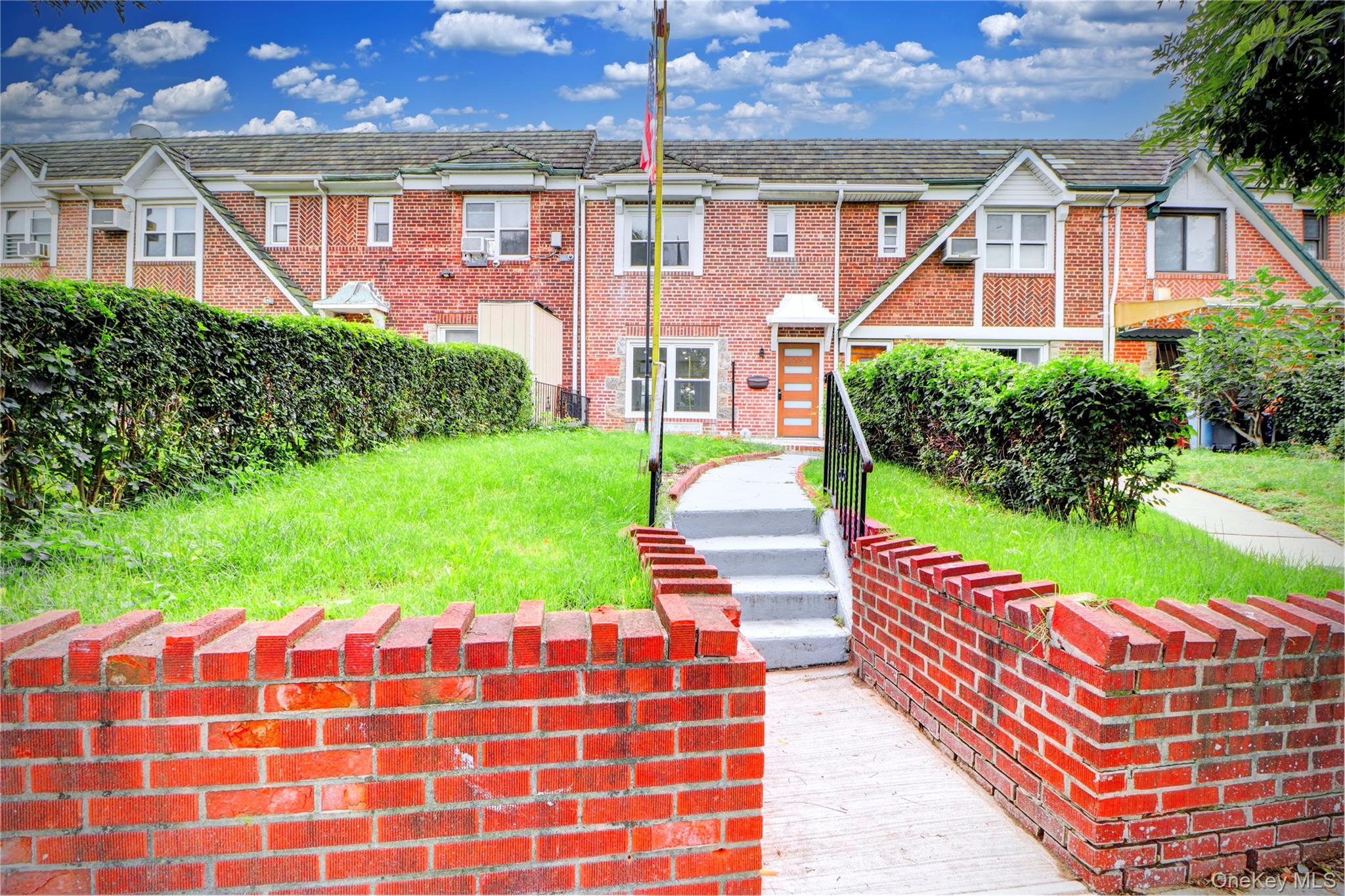 6110 84th Street – For Sale