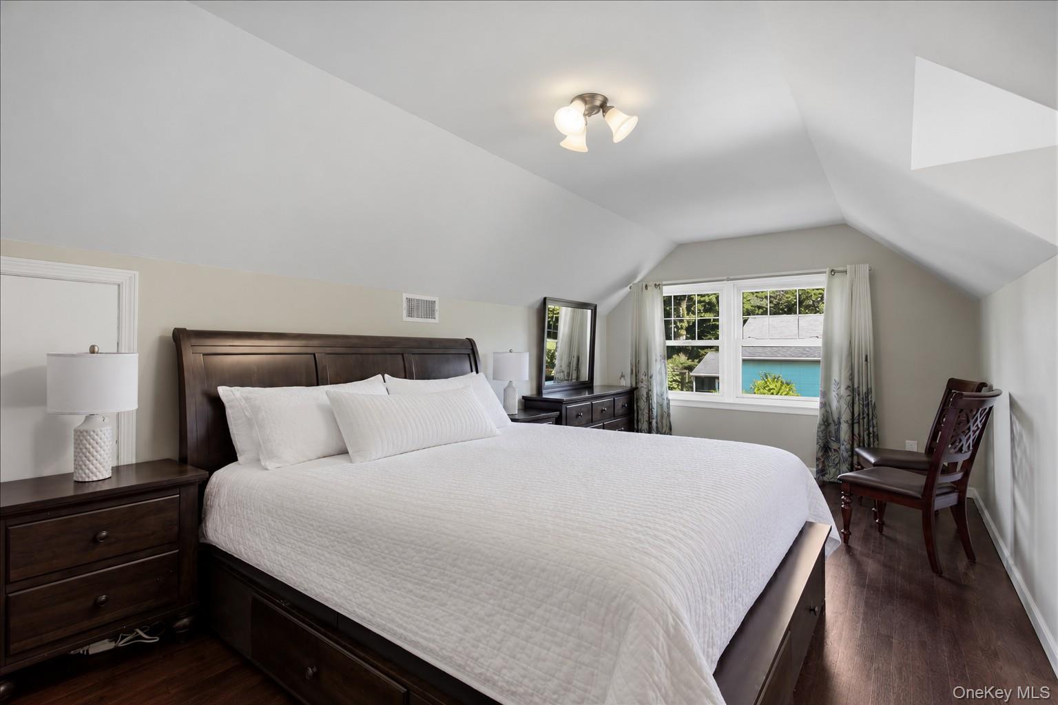 24 Avondale Road – For Rent photo 14