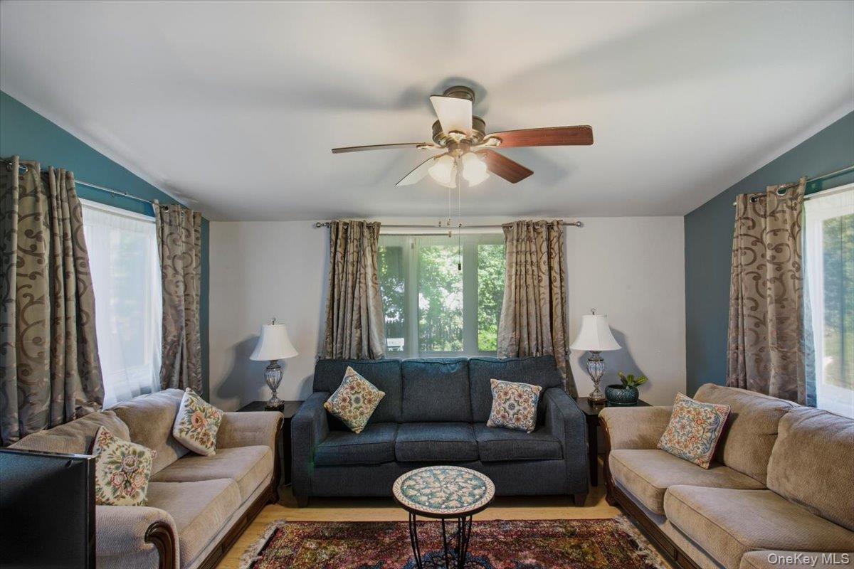 24 Avondale Road – For Rent photo 8