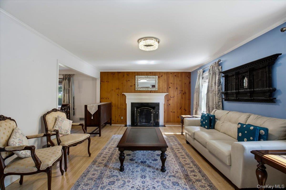 24 Avondale Road – For Rent photo 4