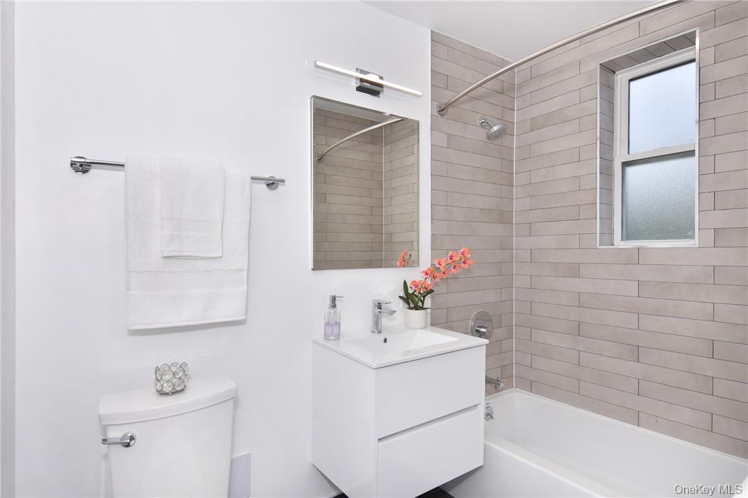 235 Wolfs Lane, Unit 3A photo 6