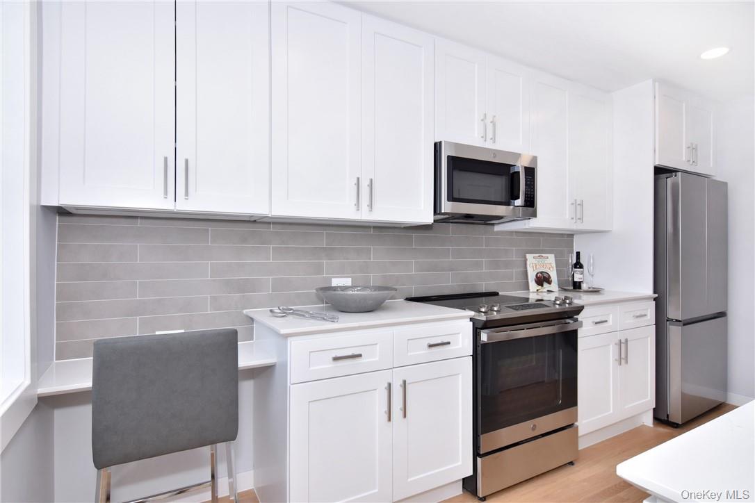 235 Wolfs Lane, Unit 3A photo 4