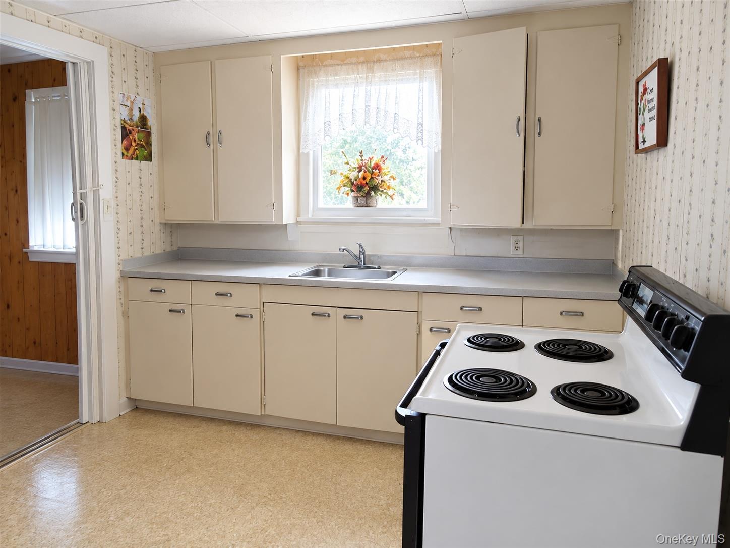 8 Jones Terrace – For Sale photo 9