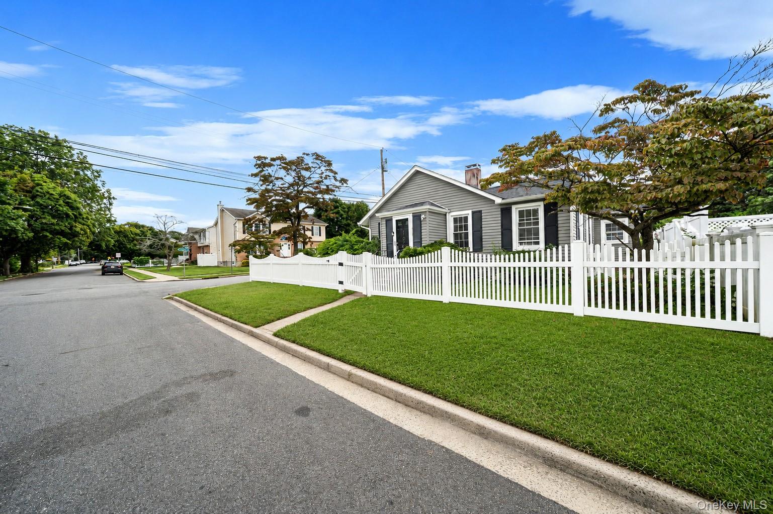 1077 Central Avenue – For Sale photo 2