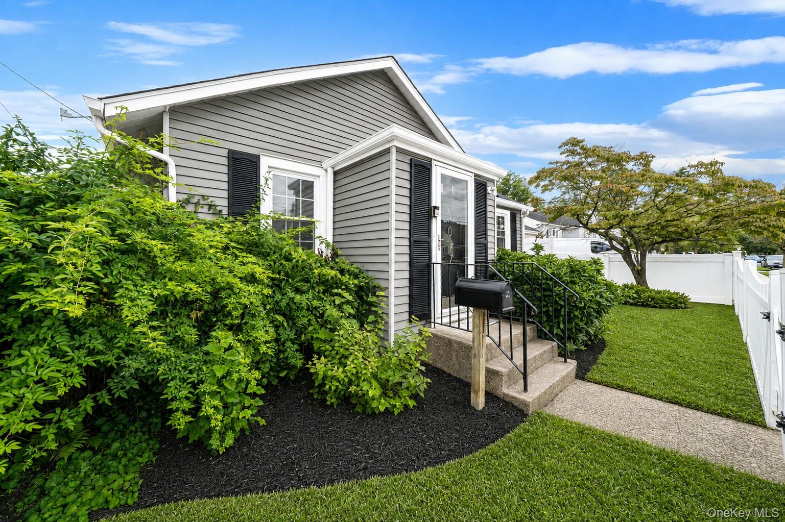 1077 Central Avenue – For Sale photo 4