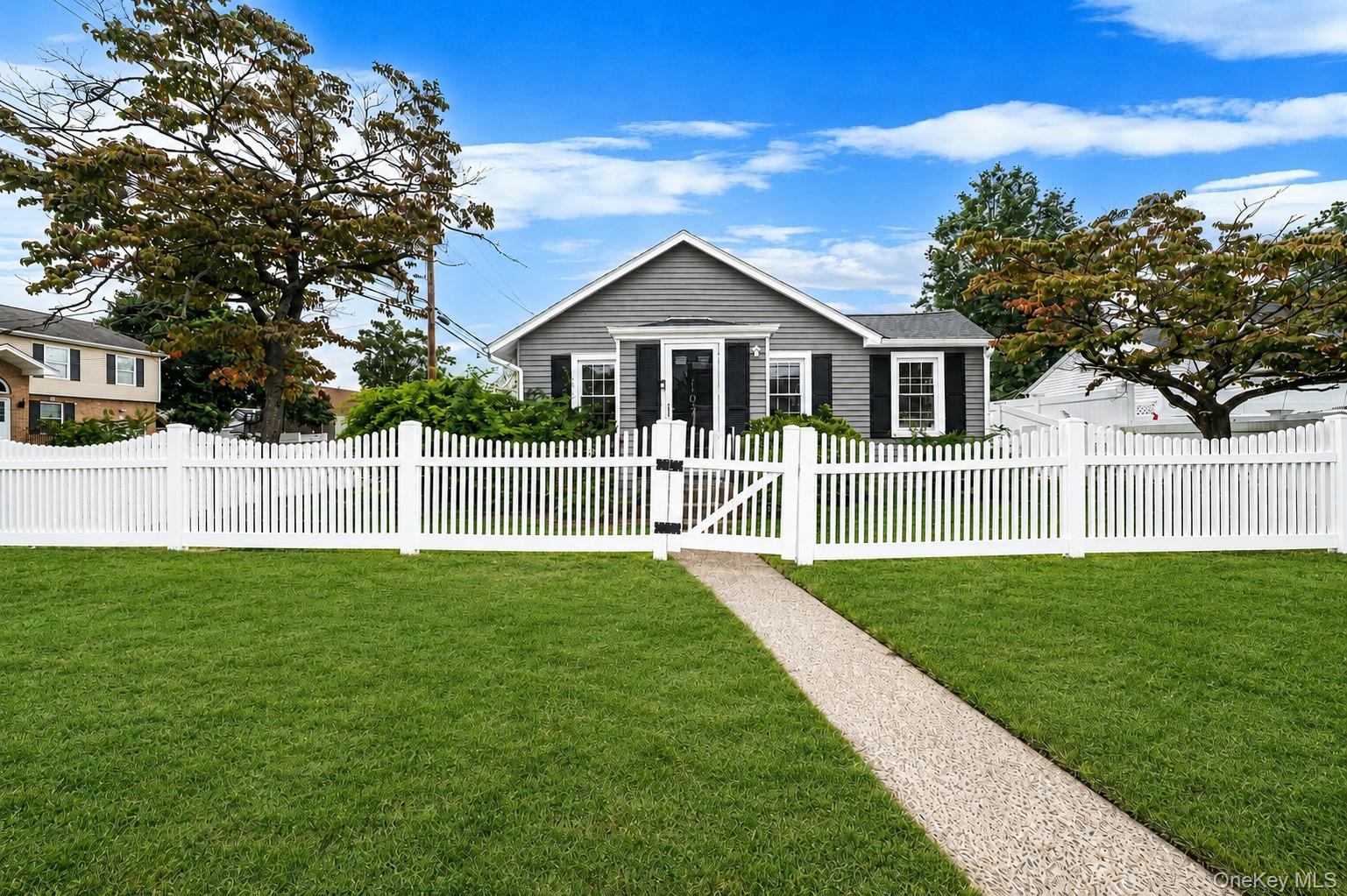 1077 Central Avenue – For Sale