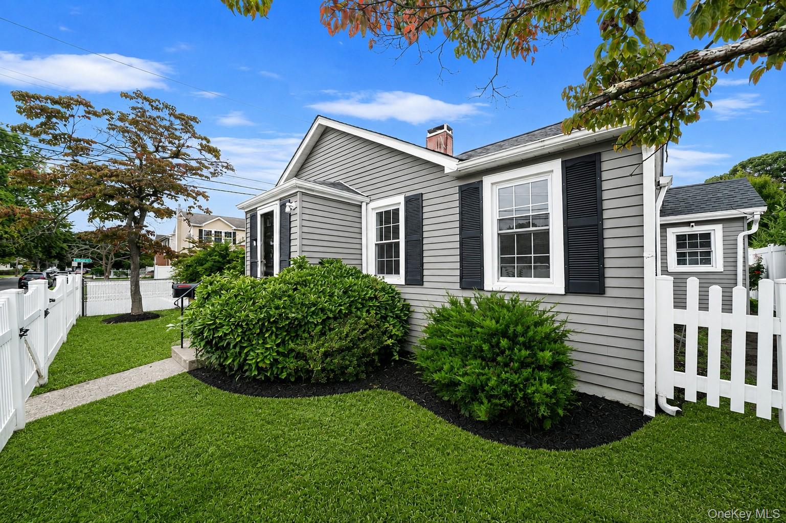 1077 Central Avenue – For Sale photo 5