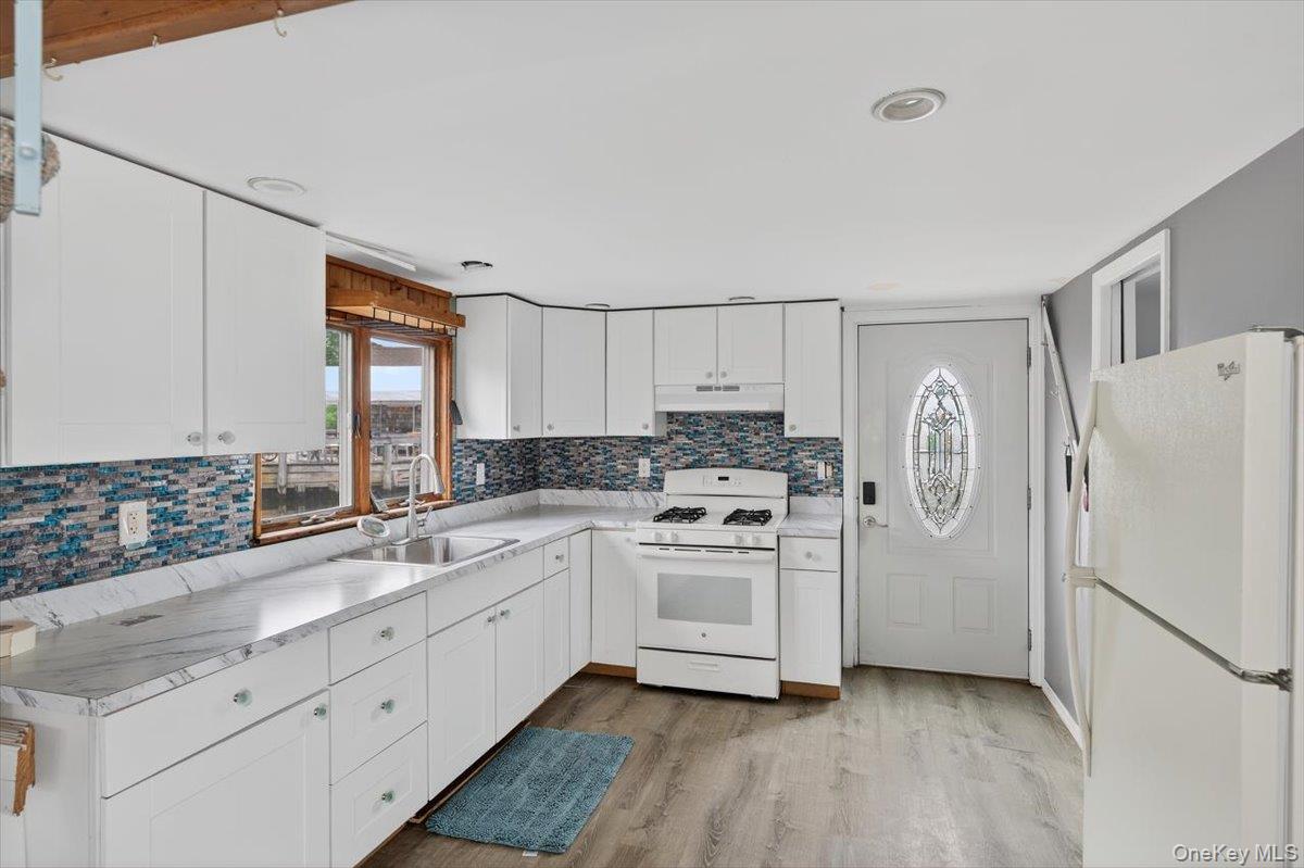 149 c Riverside Drive – For Rent photo 2