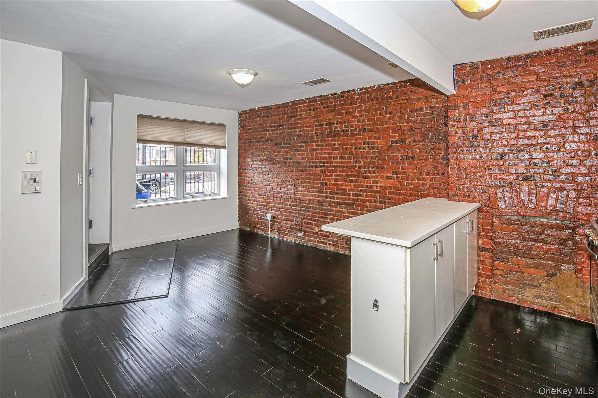 1312 Putnam Avenue, Unit 1 photo 18