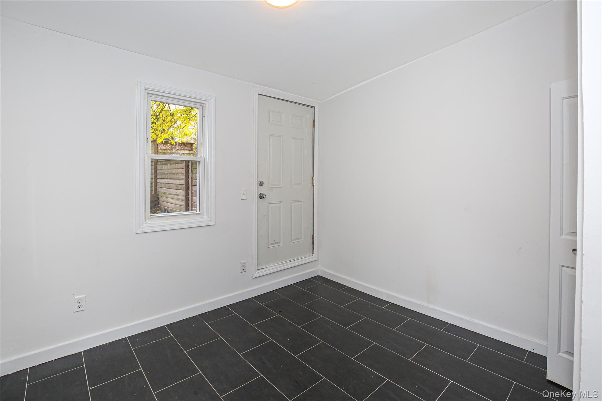 1312 Putnam Avenue, Unit 1 photo 12
