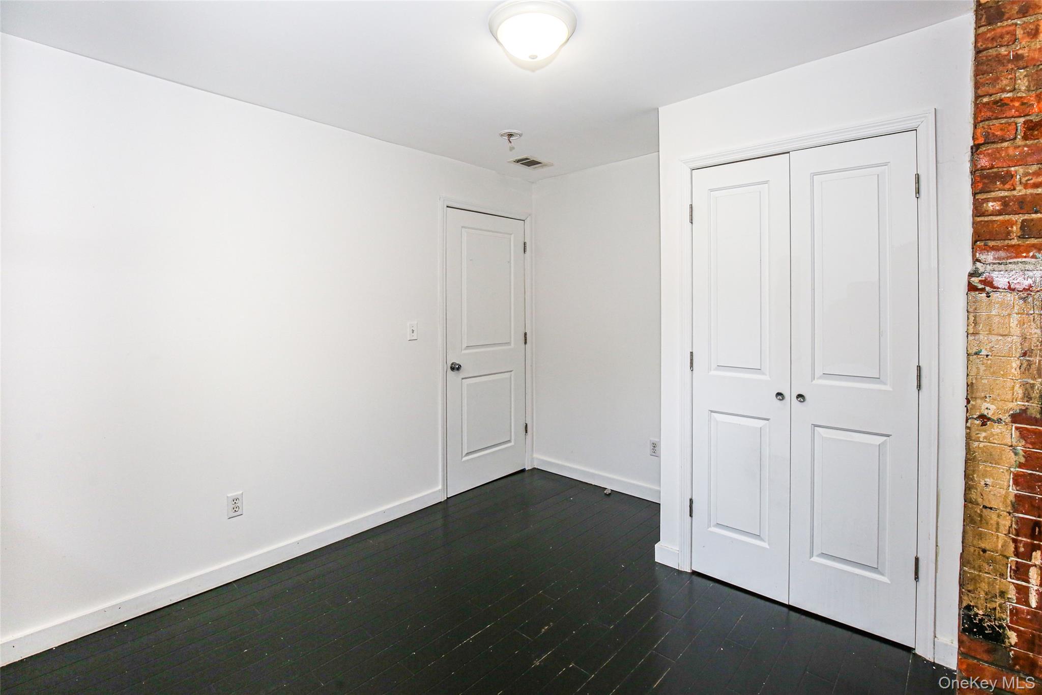 1312 Putnam Avenue, Unit 1 photo 9