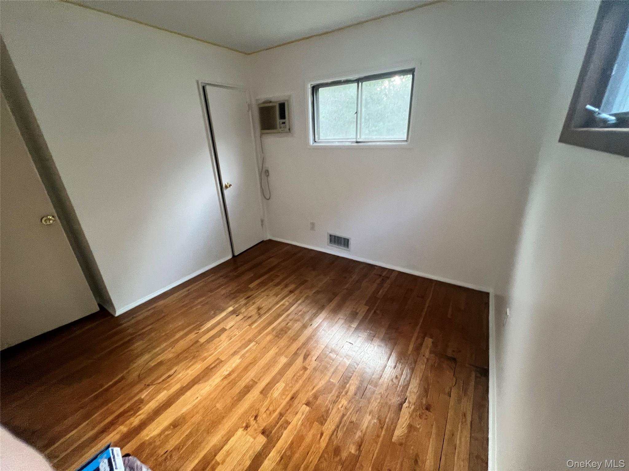1556 N Gardiner Drive – For Sale photo 7